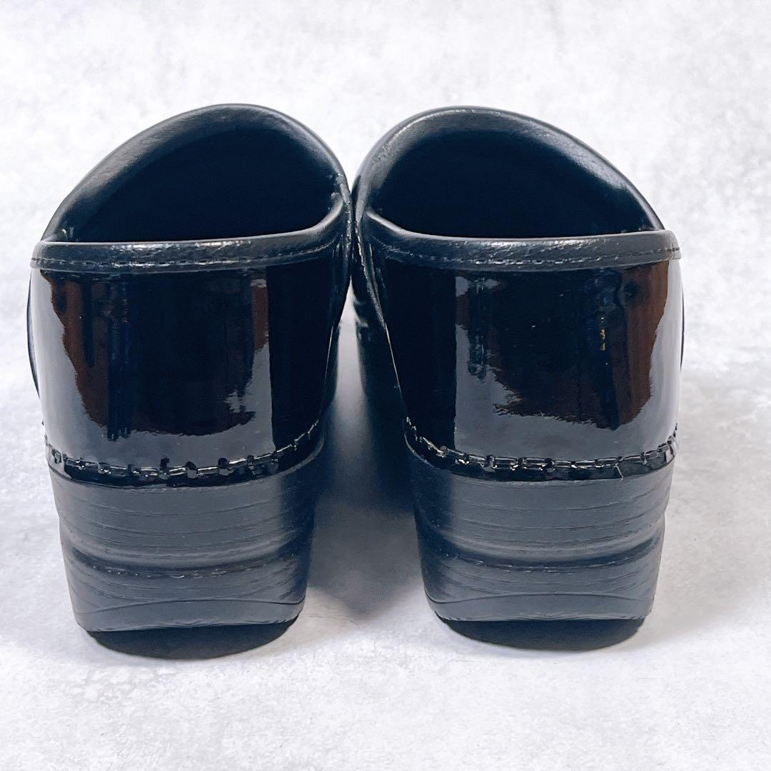 美品【ダンスコ】サボサンダル (36) プロフェッショナル　パテント　厚底　黒