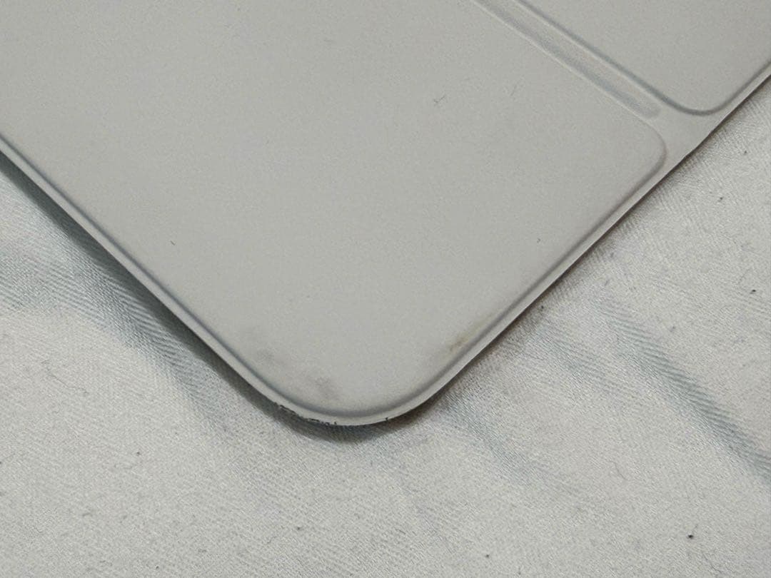 Magic Keyboard Folio (マジックキーボードフォリオ)