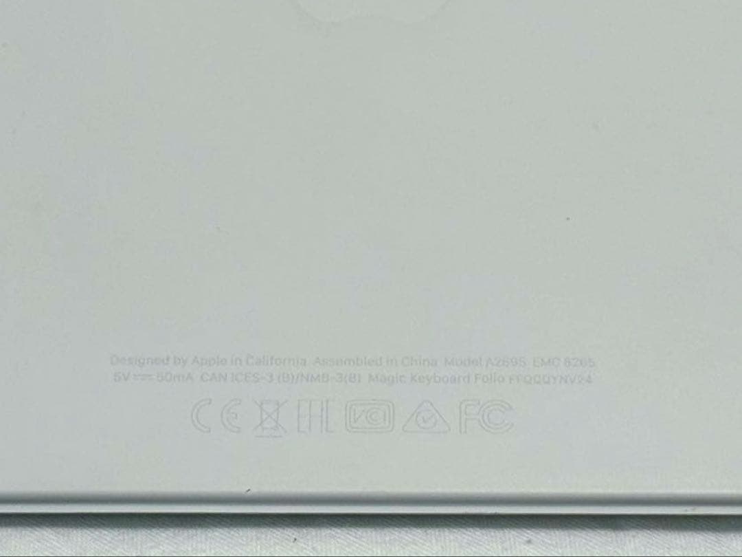 Magic Keyboard Folio (マジックキーボードフォリオ)