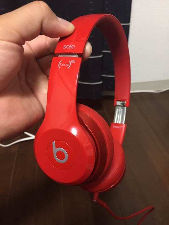 ヘッドホン Beats 赤