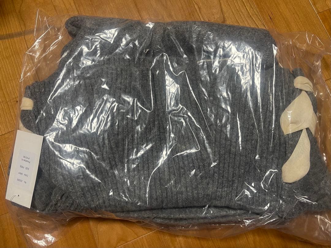 ワンピース Ribbon Off-Shoulder Cable Knit Dress