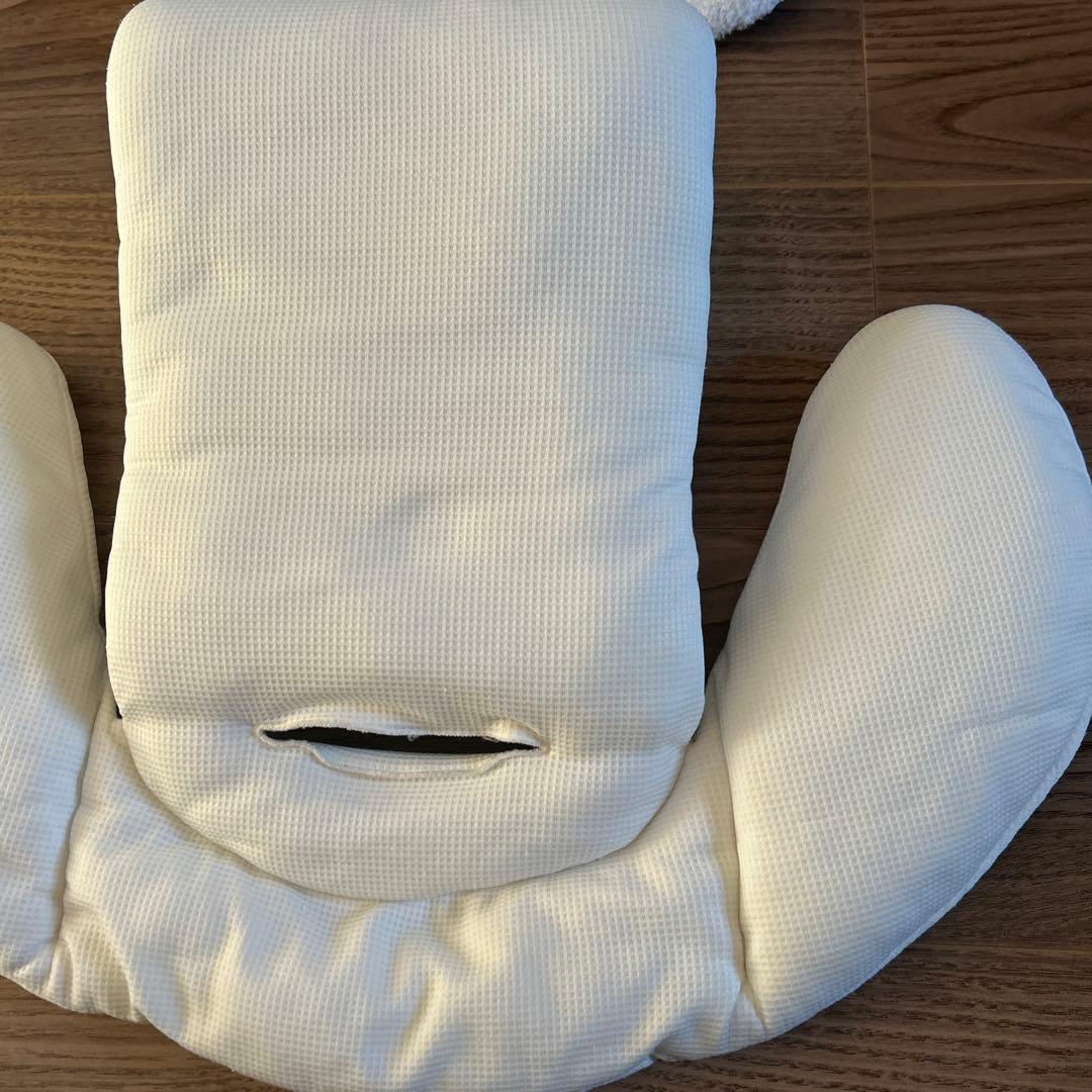 combi コンビ　クルムーヴスマート　新生児クッション　JJ-650 Ltd