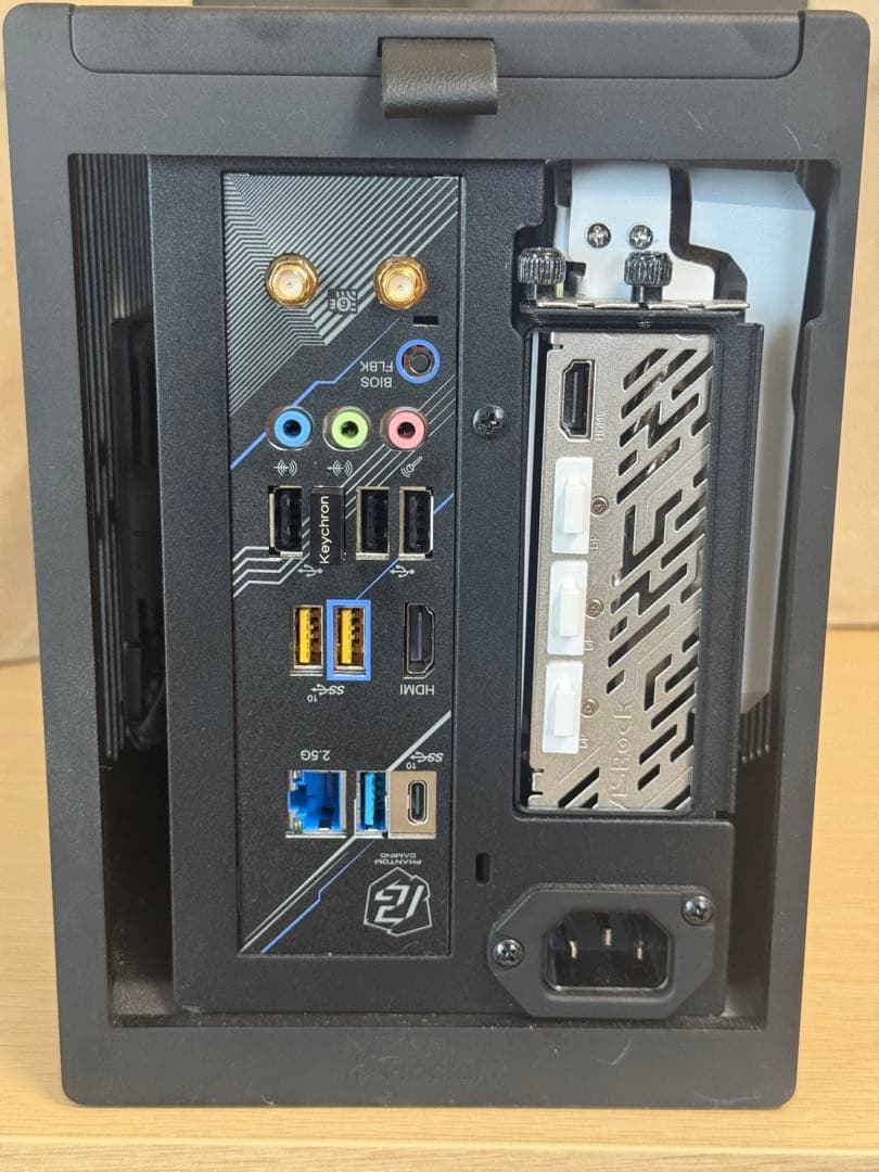 ゲーミングPC Ryzen 7 8700G + RX 7700 XT