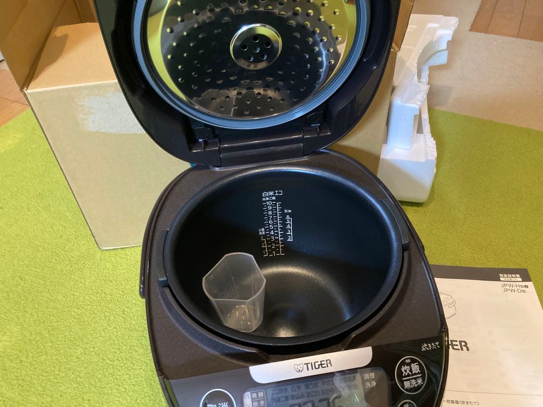 タイガー炊飯器　一升炊き　　JPW-D180T