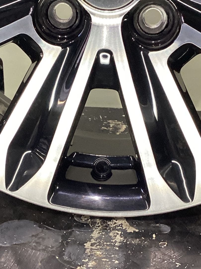 Y267[送料無料] ダイハツ　タント　サイズ　15X4.5J