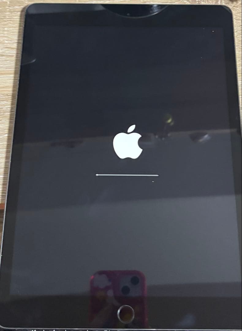 iPad（第8世代）10.2インチ Wi-Fi 32GB スペースグレイ　中古