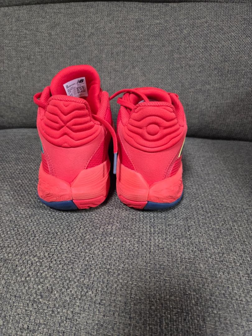 New Balance バスケットボールシューズ