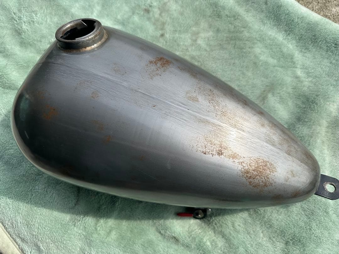 ハーレー　マスタングタンク