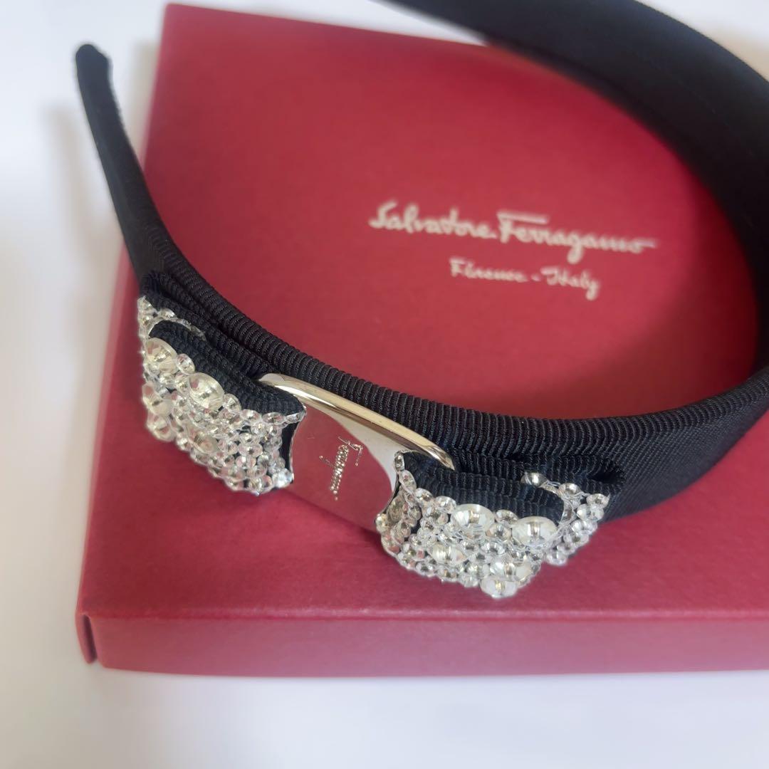 Ferragamo ヴァラリボン ラインストーン カチューシャ