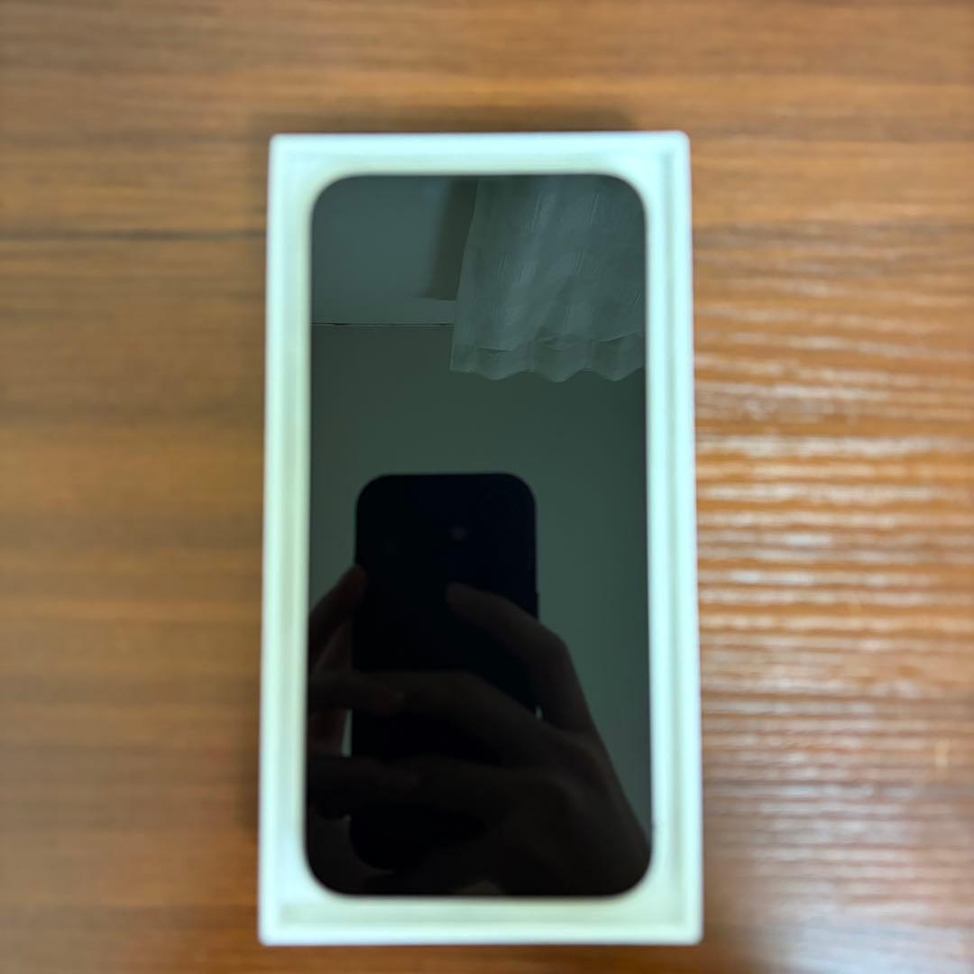 iPhone13 256gb simフリー　スターライト