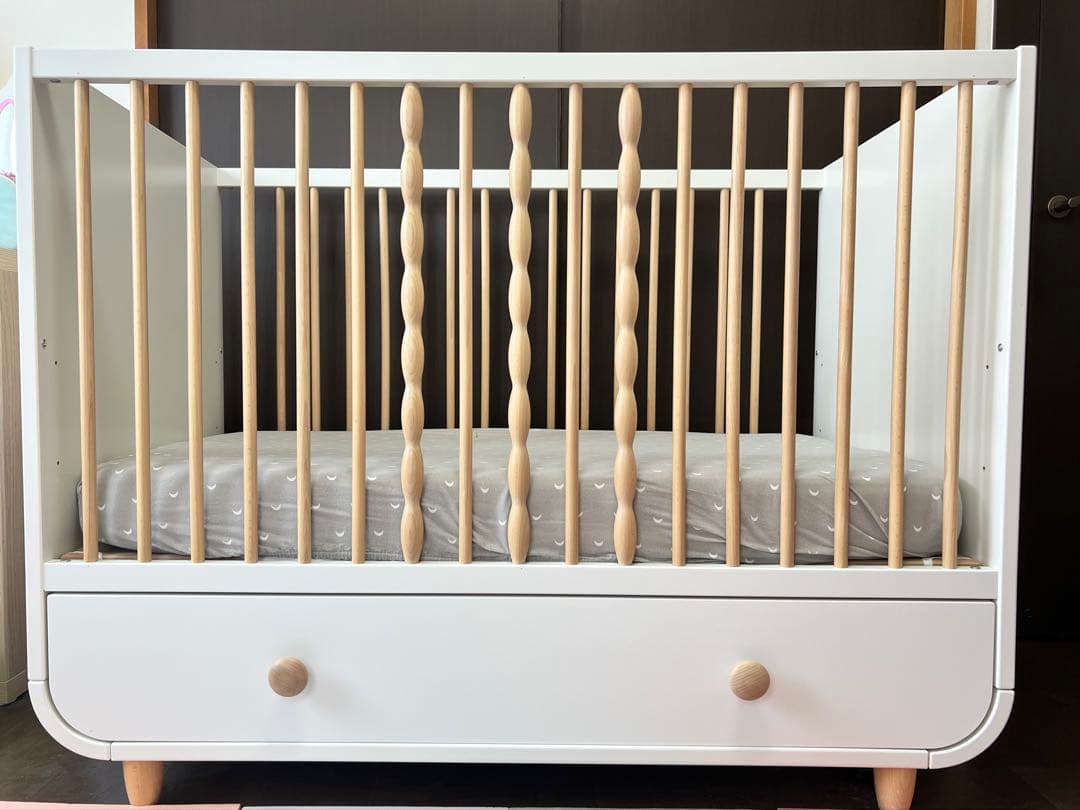 IKEA MYLLRA(ミルラ) ベビーベッド（マットレス付き）