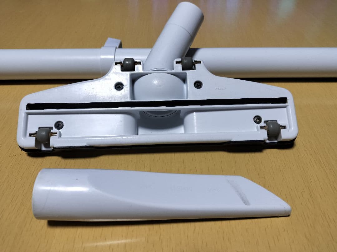 マキタ14.4V充電式クリーナCL142FD バッテリー、急速充電器、サイクロン