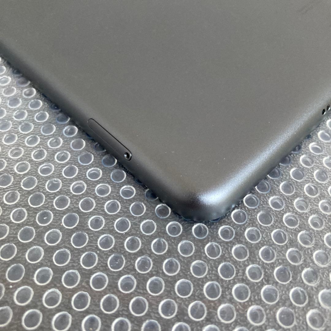 3659【早い者勝ち】電池最良好☆iPad8 第8世代 32GB SIMフリー☆