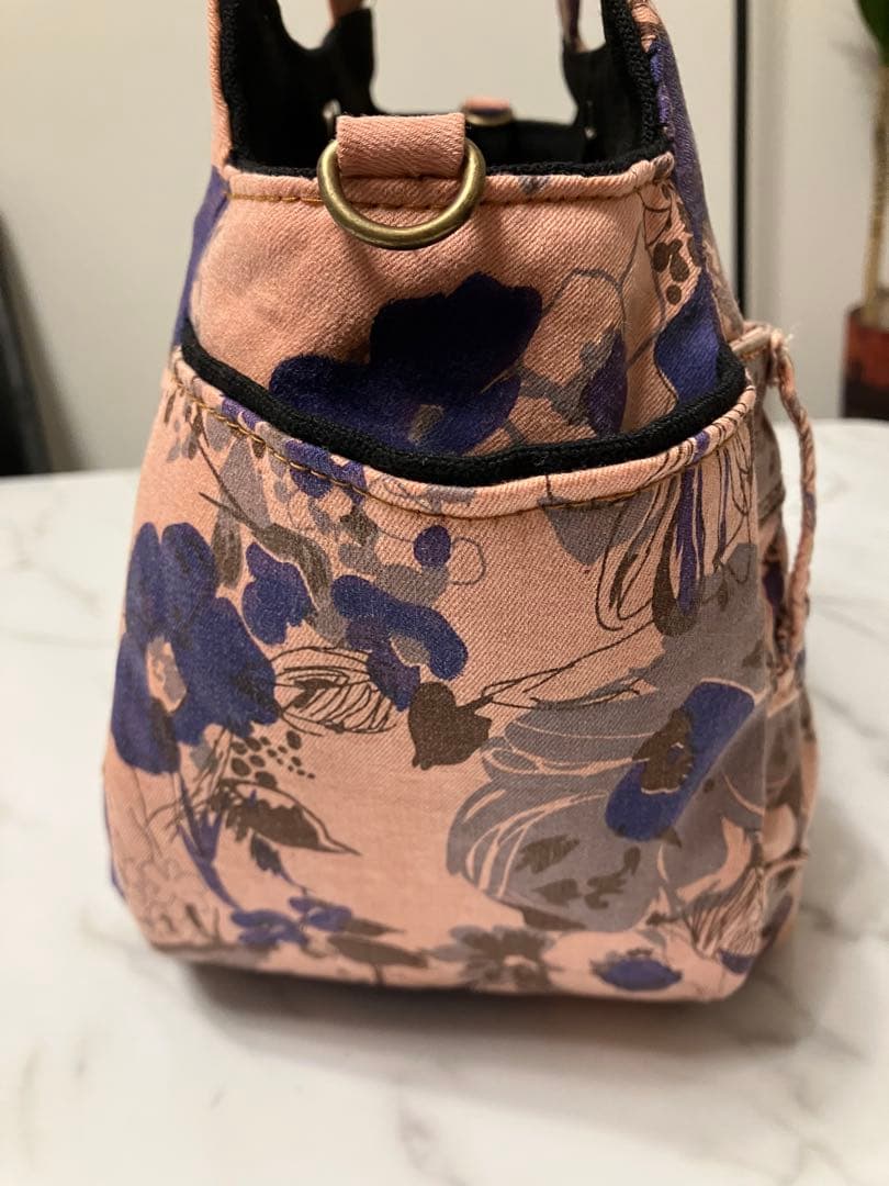 830 アッコちゃん大きめ　英字デニムリメイクバック　ハンドメイド　2点