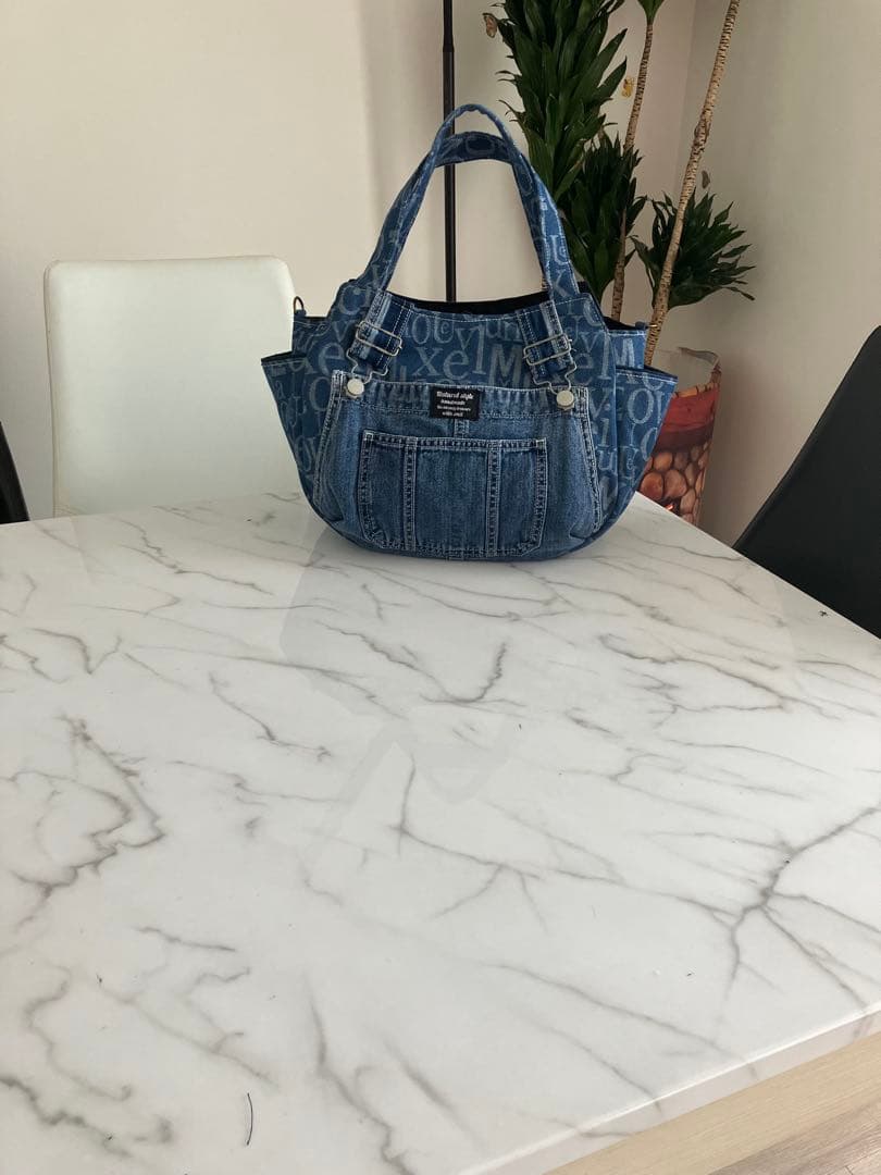 830 アッコちゃん大きめ　英字デニムリメイクバック　ハンドメイド　2点