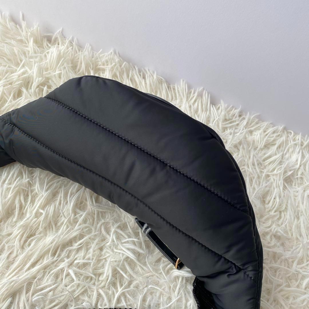 美品　TORY BURCH ボディバッグ　ウエスト　バッグ　黒　ブラック