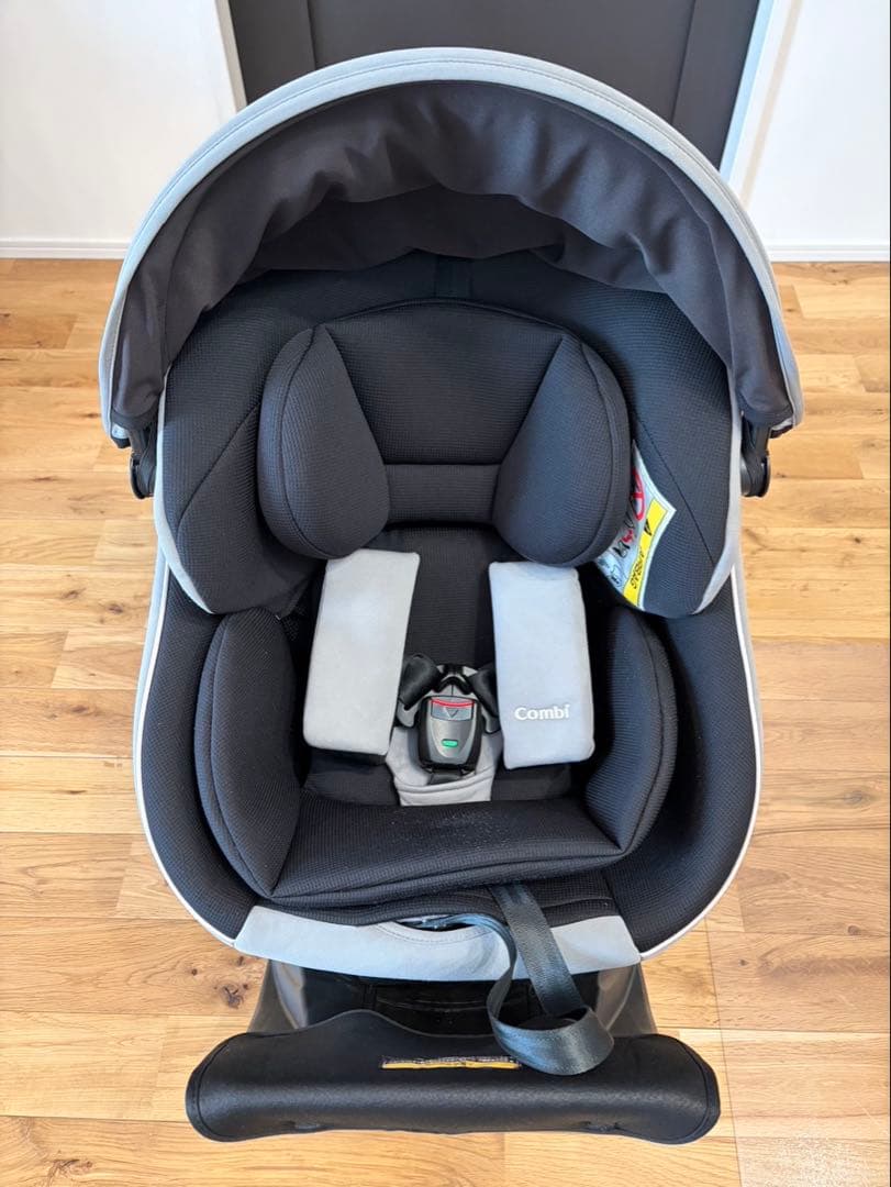 コンビ チャイルドシート クルムーヴ スマートLight ISOFIX2023年