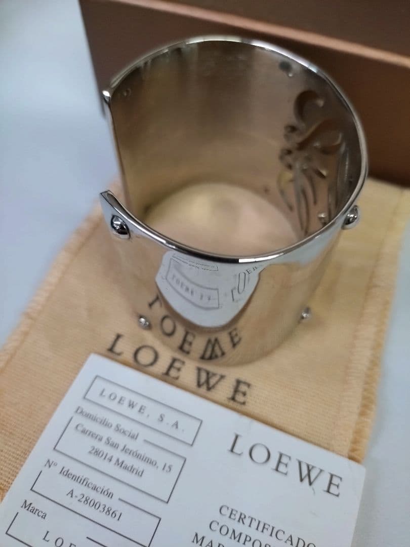 ロエベLOEWE シルバーバングル カットアウトデザイン