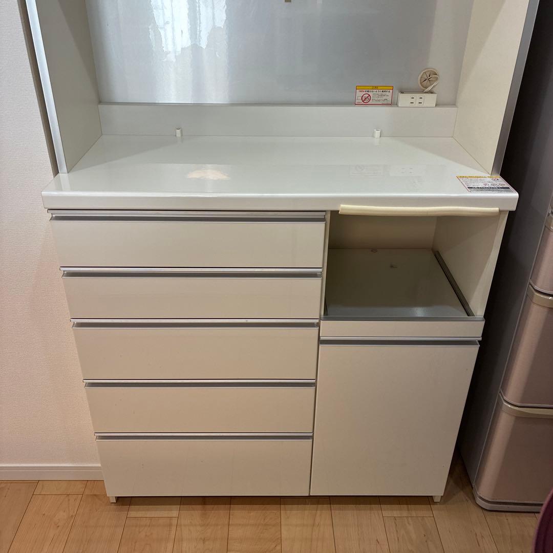 パモウナ　キッチンボード