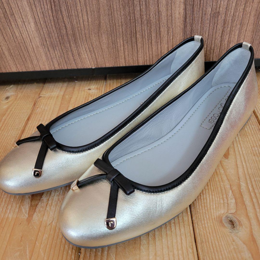 美品✨ セルジオロッシ レザー フラットパンプス 34 シルバー