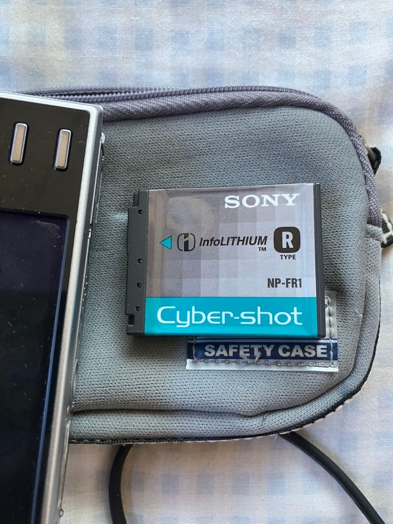 中古☆SONY デジカメ　DSC-T50 サイバーショット★付属品完備