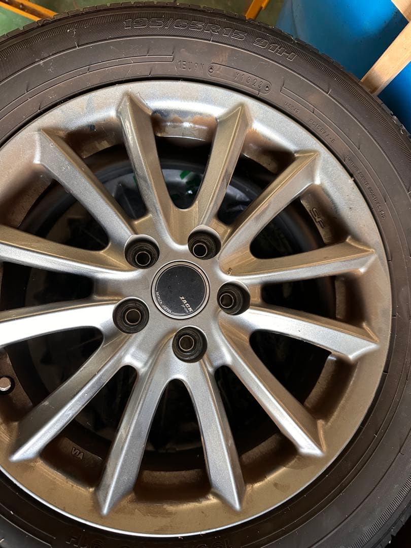 195/65R15 5スポークホイールとタイヤセット