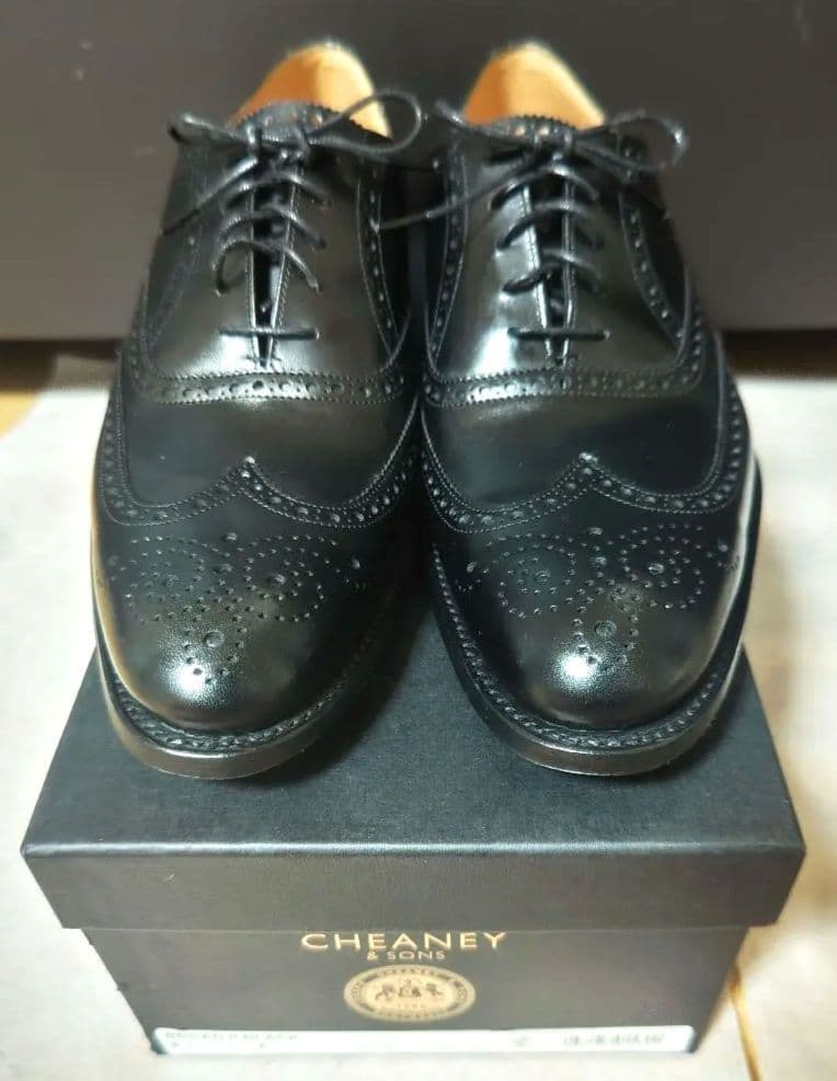 1/12まで値下げ　【未使用】ジョセフ チーニー　8(26.5〜27cm相当)