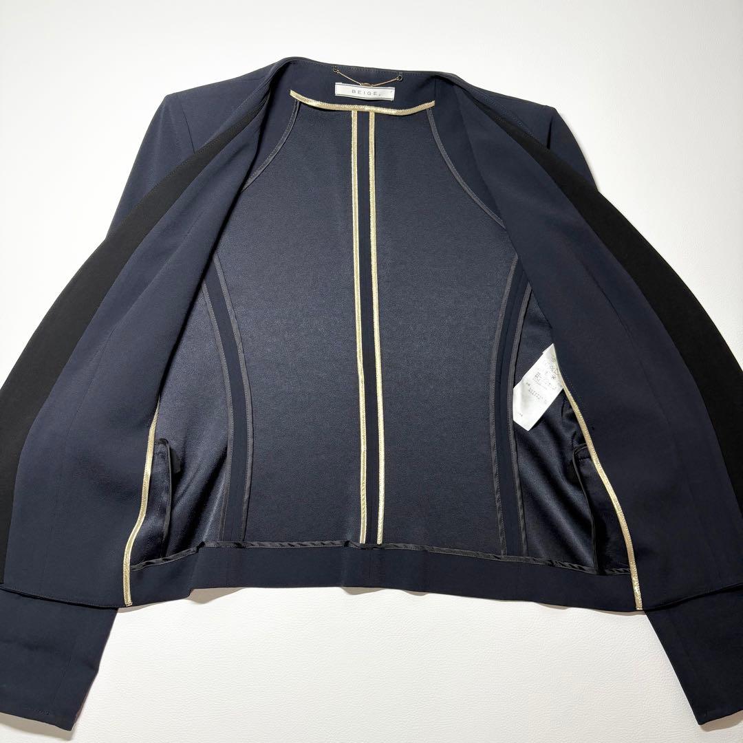 Beige, ベイジ CINDY ノーカラージャケット 近年 ネイビー サイズ2