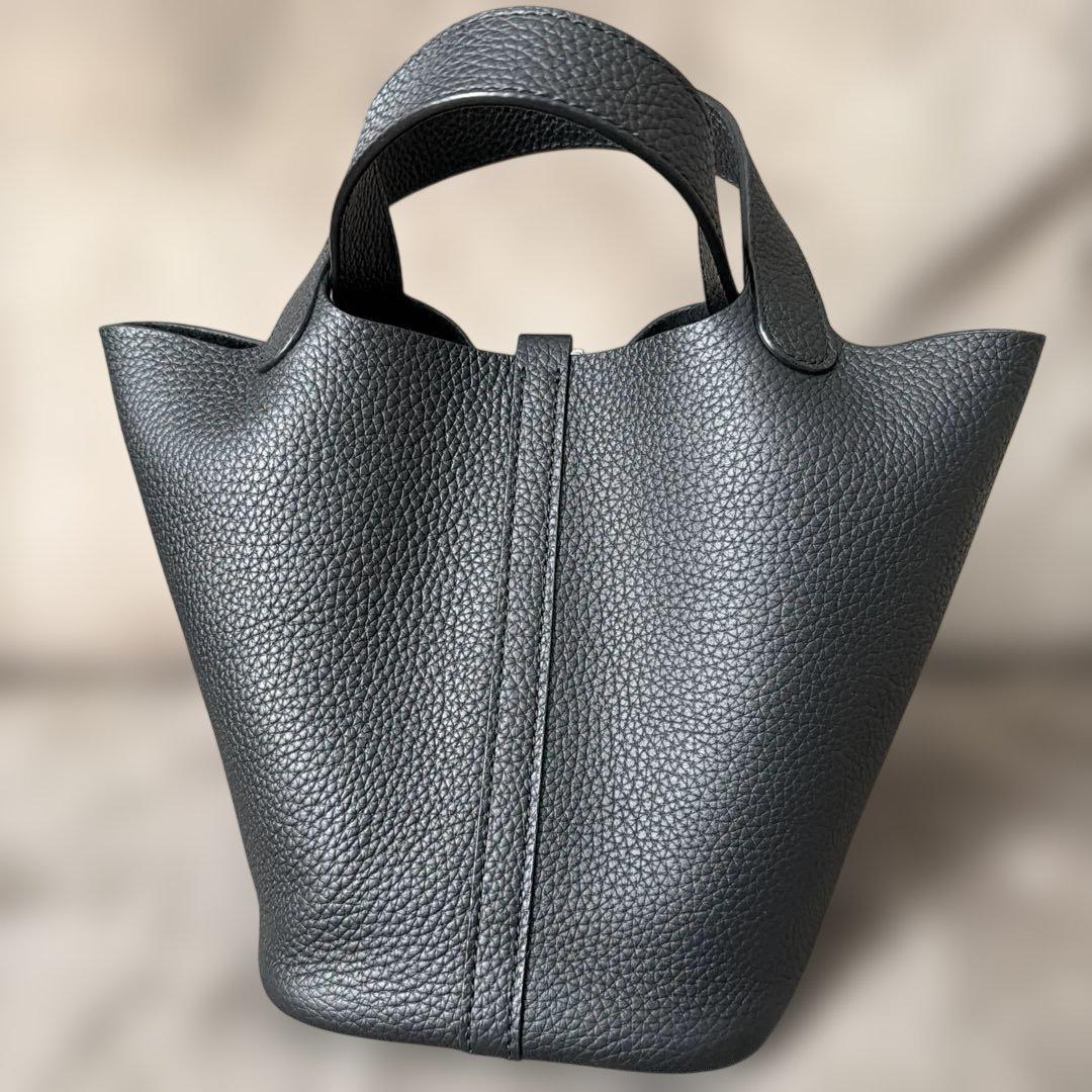 本革　レザー　キューブバッグ PM ブラック×シルバー