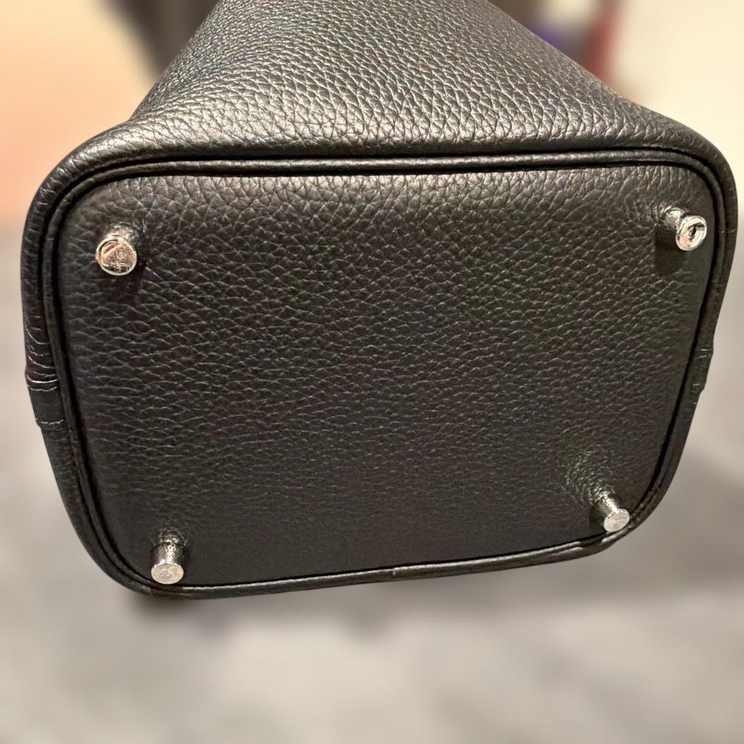 本革　レザー　キューブバッグ PM ブラック×シルバー