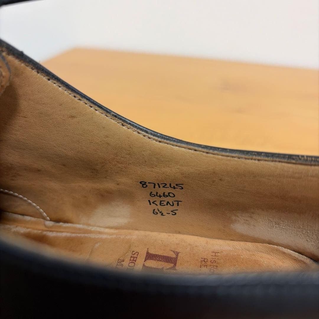 Tricker's ブラック ドレスシューズ