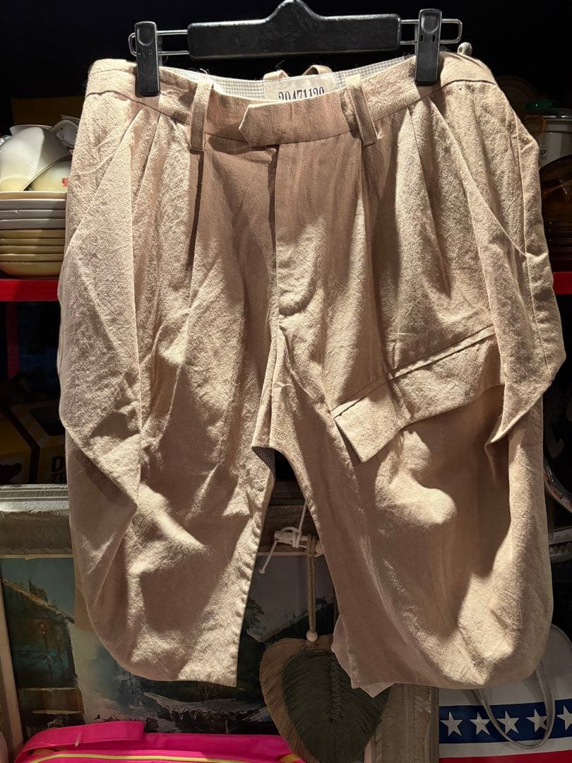 激レア20471120新品タグ付き未使用品変形 プリーツ ハーフパンツ