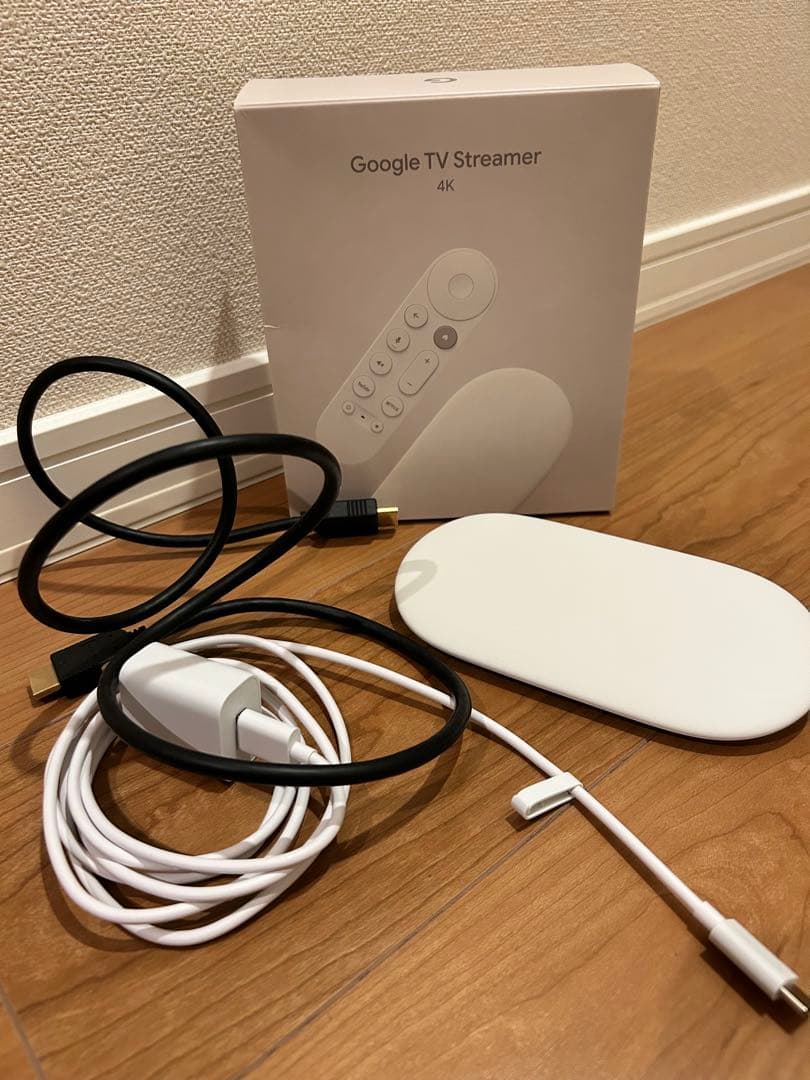 Google TV Streamer 4K 本体と付属品