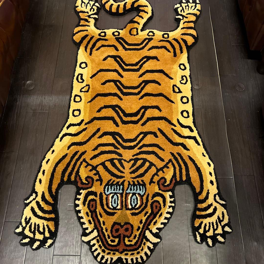 チベタンタイガーラグ