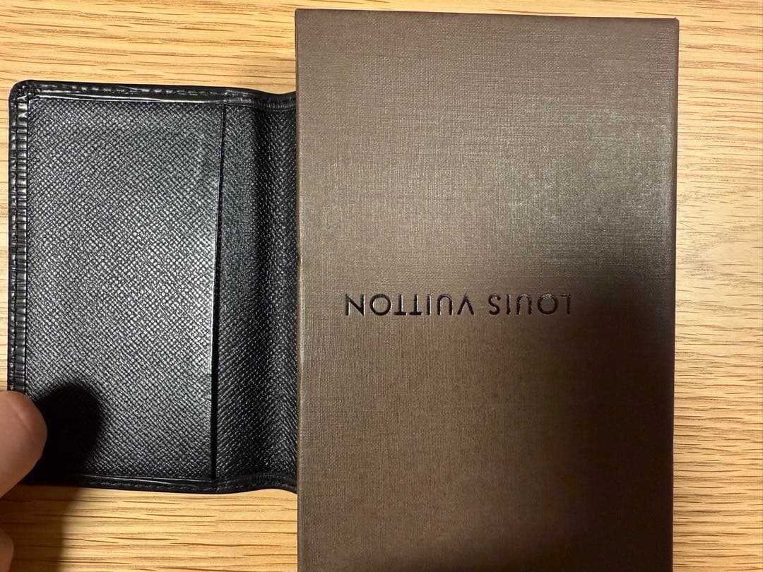 LOUIS VUITTON エピ　ブラック 名刺入れ