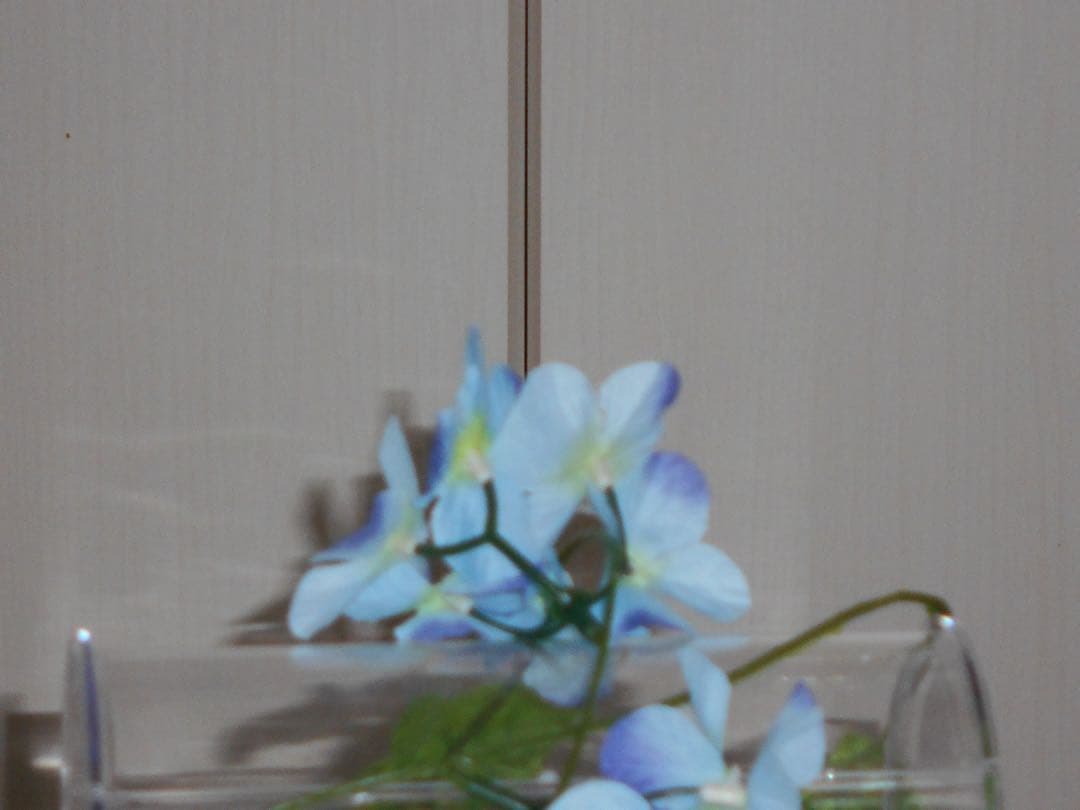 美品　Nikon カメラ　COOLPIX A100 充電器　シルバー　コンデジ