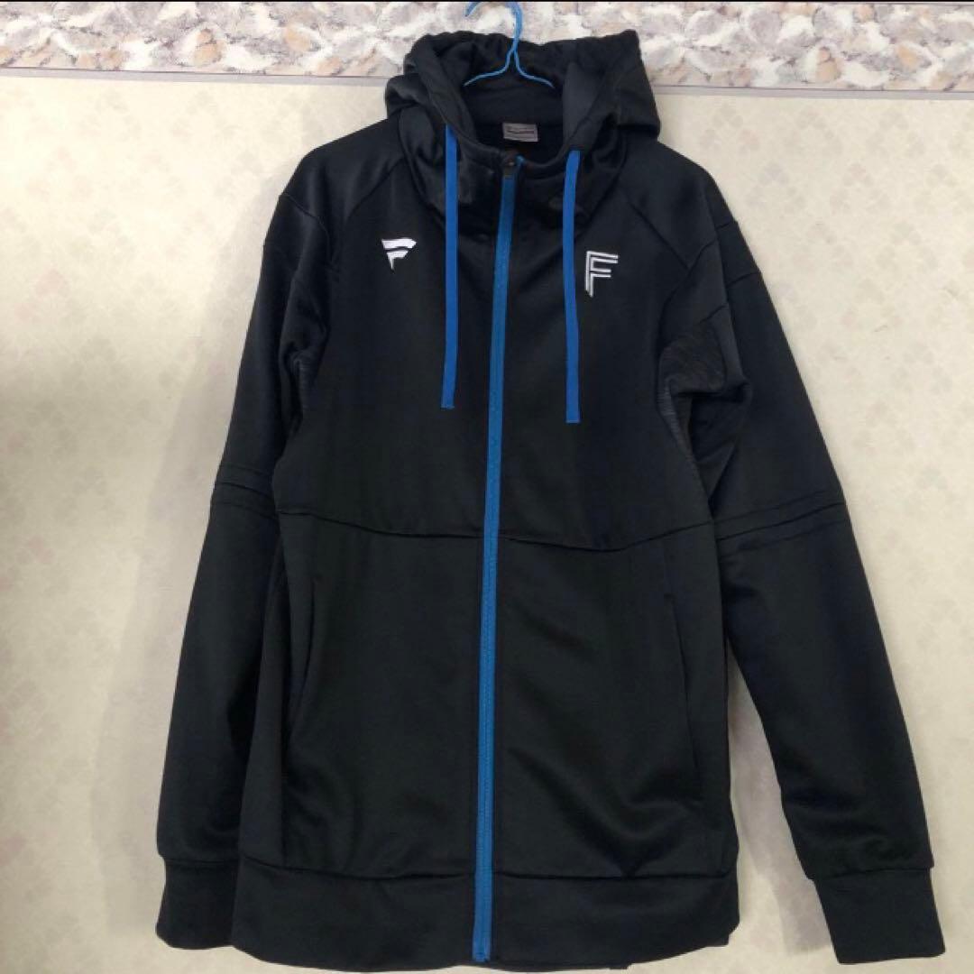 北海道日本ハムファイターズフード付き黒　監督・選手愛用2XL売り切れ終了