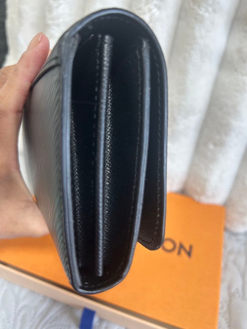 LOUIS VUITTON エピレザー ブラック 長財布
