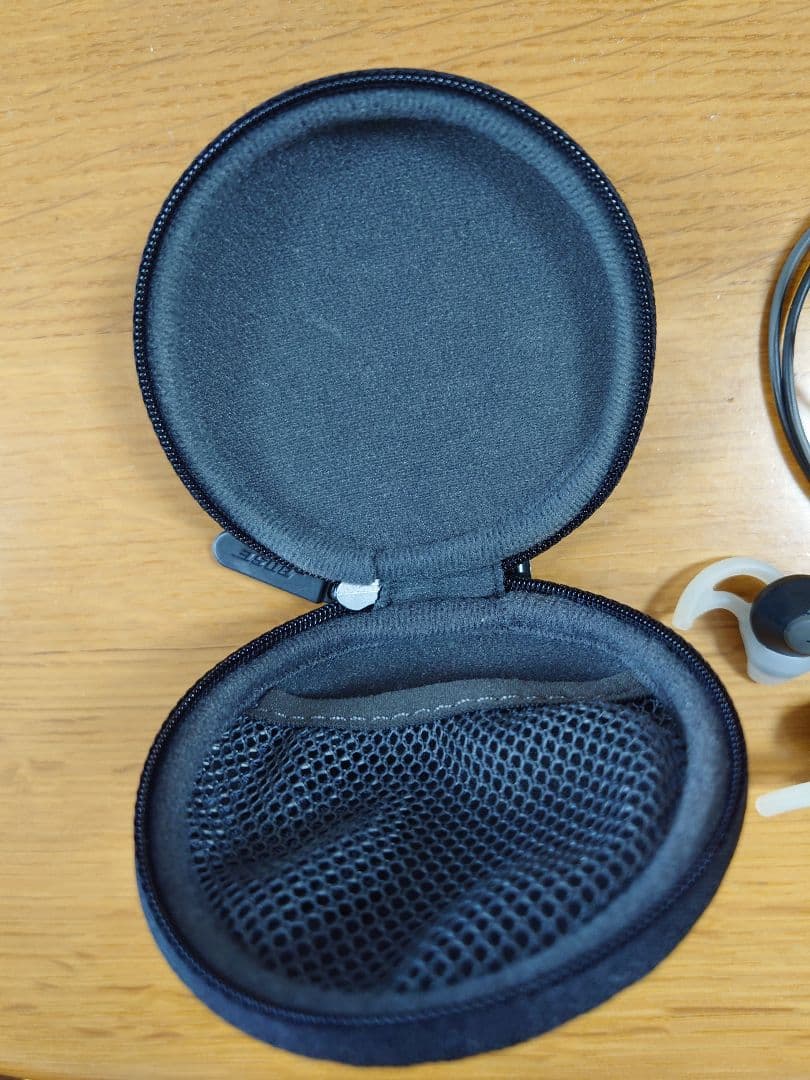Bose SoundSport in-ear headphones ケース付き
