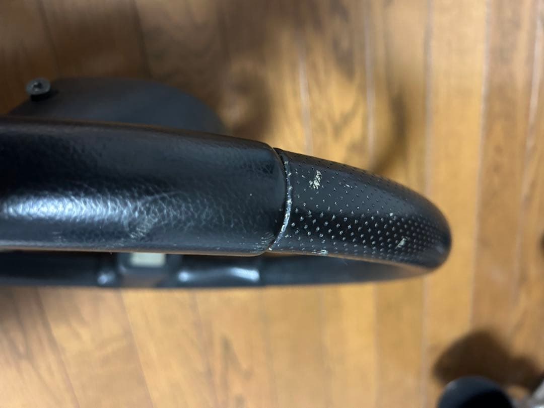 MOMO ステアリング L880Kにて使用