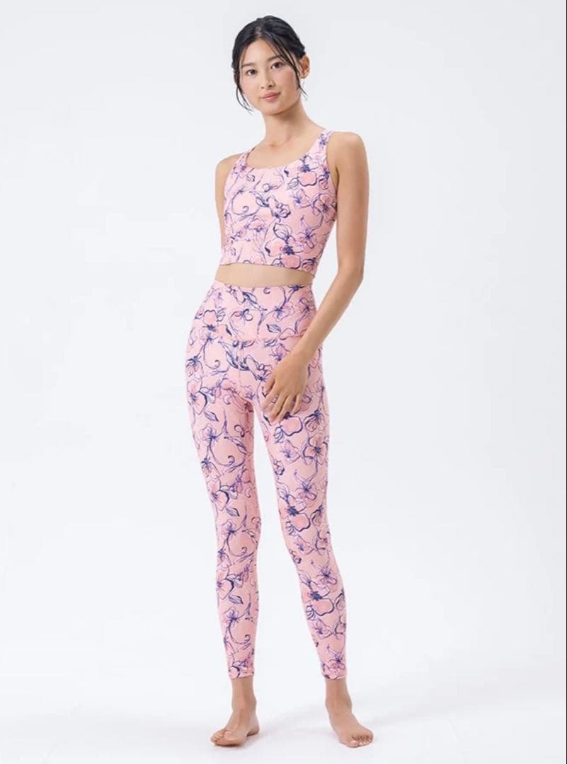 SKALA ヨガウェア3点　ラインフラワー　ブラトップ　レギンス　ティーシャツ