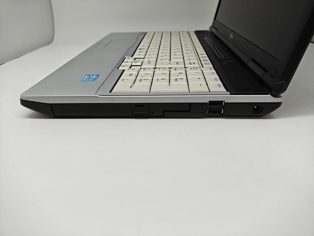 【FUJITSU】爆速 Core i7/新品SSD256GBノートパソコン　E7