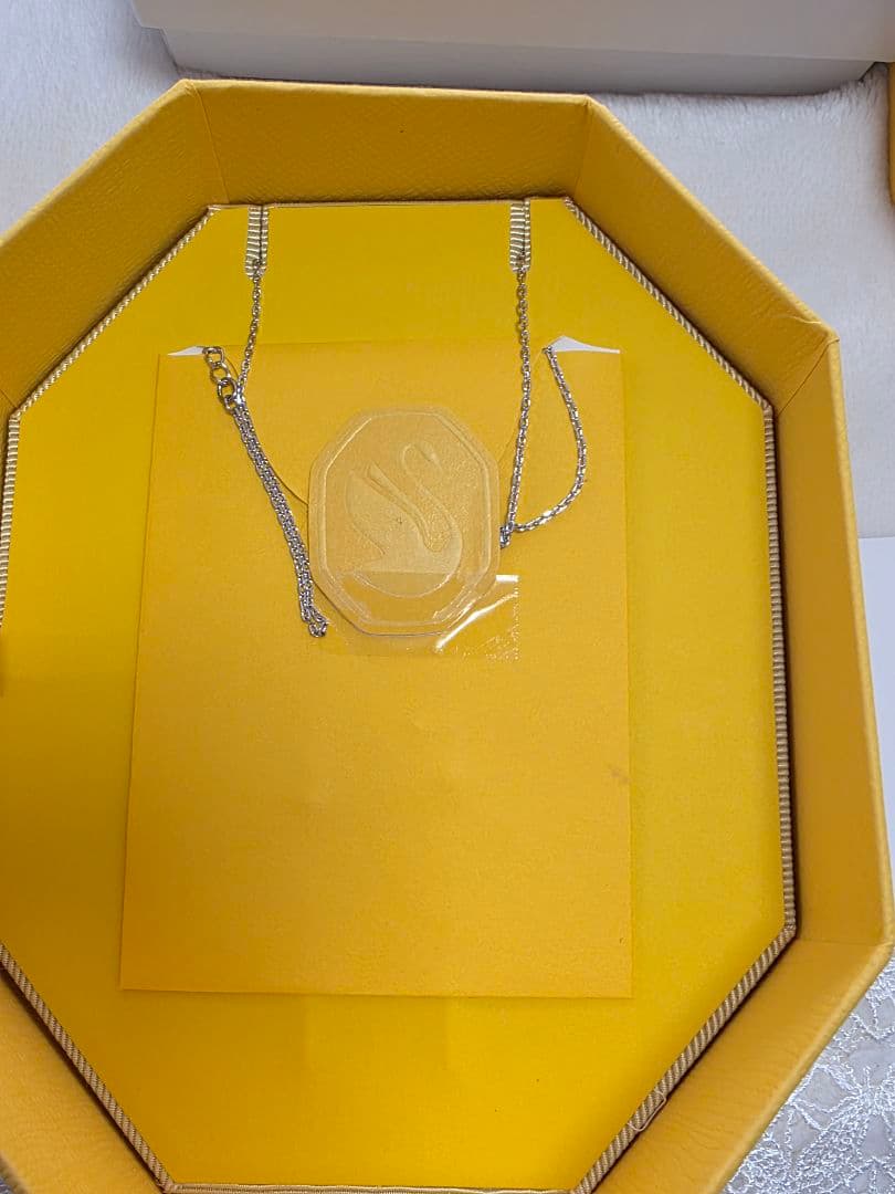 Swarovski ペンダントネックレス