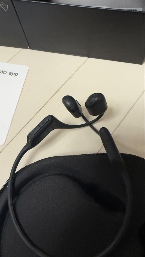 骨伝導イヤホン Shokz OpenRun Pro ケース不備あり