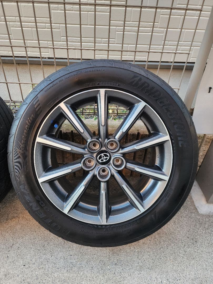 ①トヨタ 86 ZN6 純正ホイール 16インチ