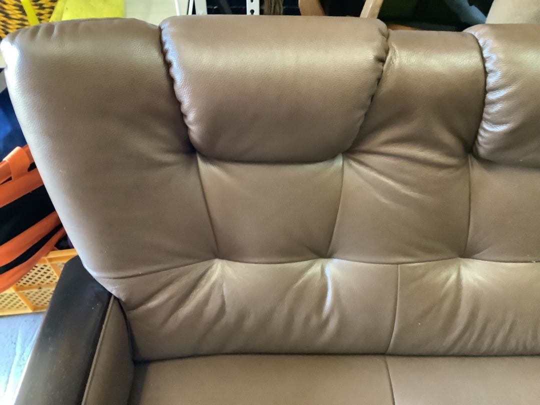 ①カリモク家具 3人掛けソファ｜ハイバック