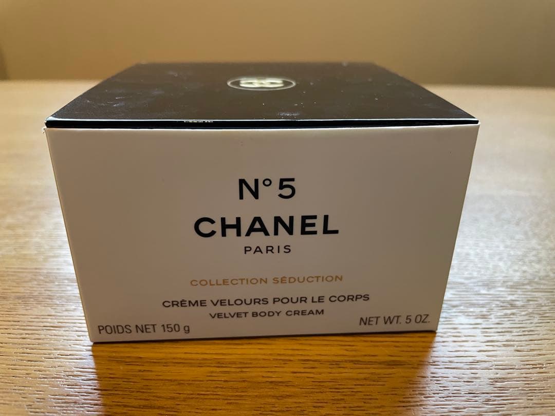 CHANEL N°5 ヴェルベットボディクリーム 150g