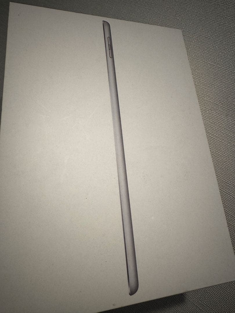 Apple iPad 第6世代 32GB シルバー