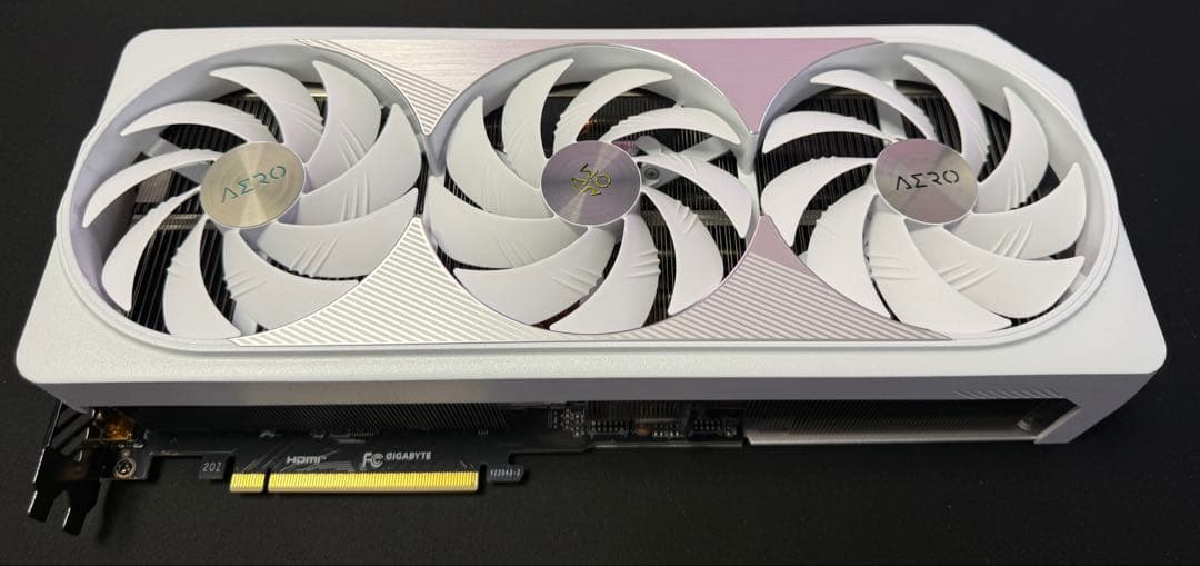 グラフィックボード・グラボ・ビデオカード GIGABYTE AERO RTX4090 24GB