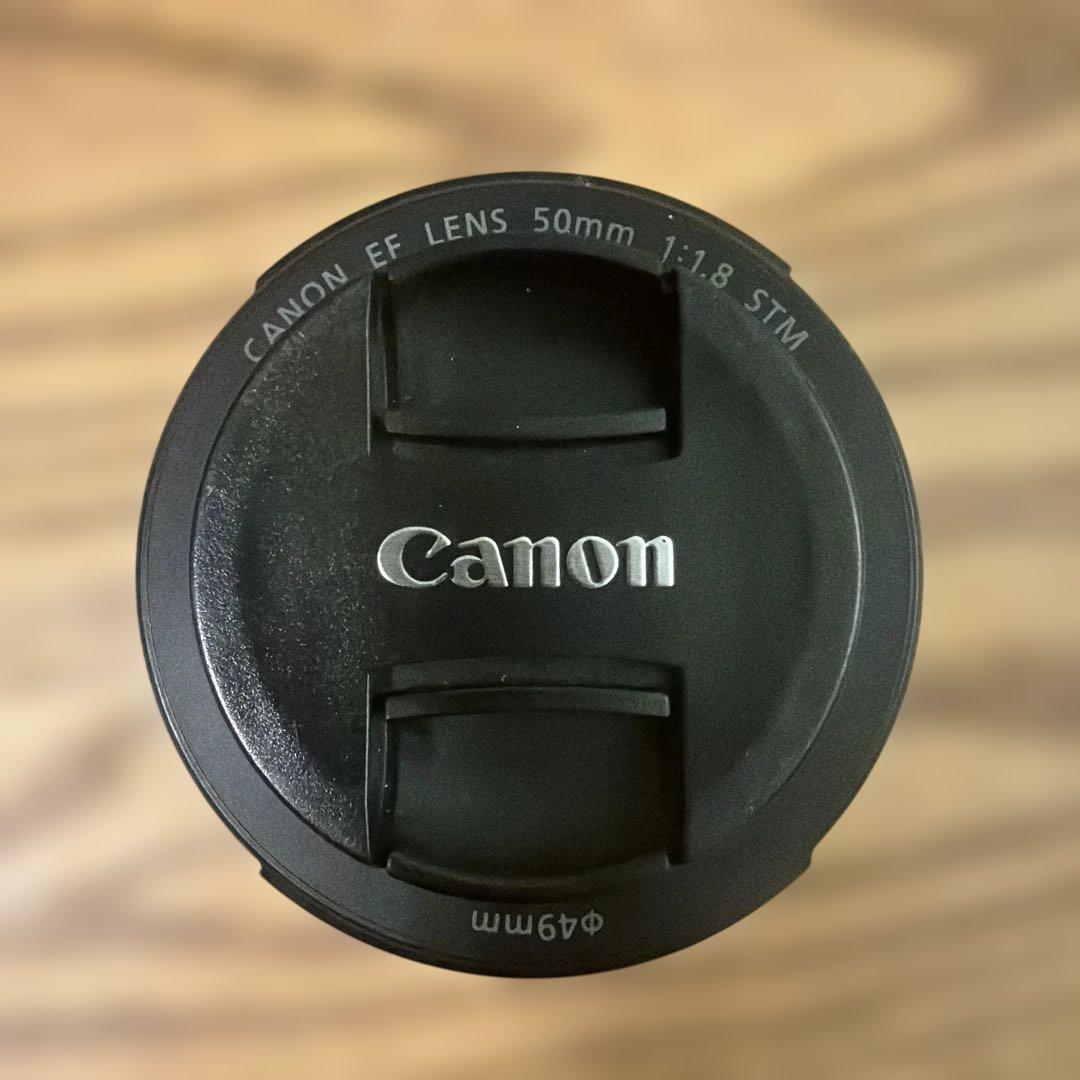 Canon 70D おまけ多数　キャノン　一眼レフ　カメラ